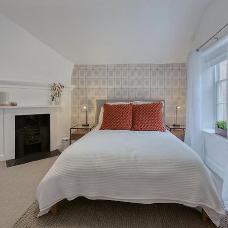 Beautiful Apartment On The Historic Rows Chester Exterior foto